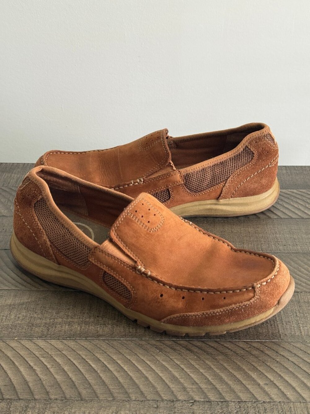 Clarks Tan Leather Slip-On Loafers Men Size 9.5M